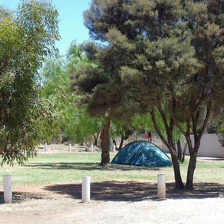 Acclaim Gateway Caravan Park Dundas エクステリア 写真