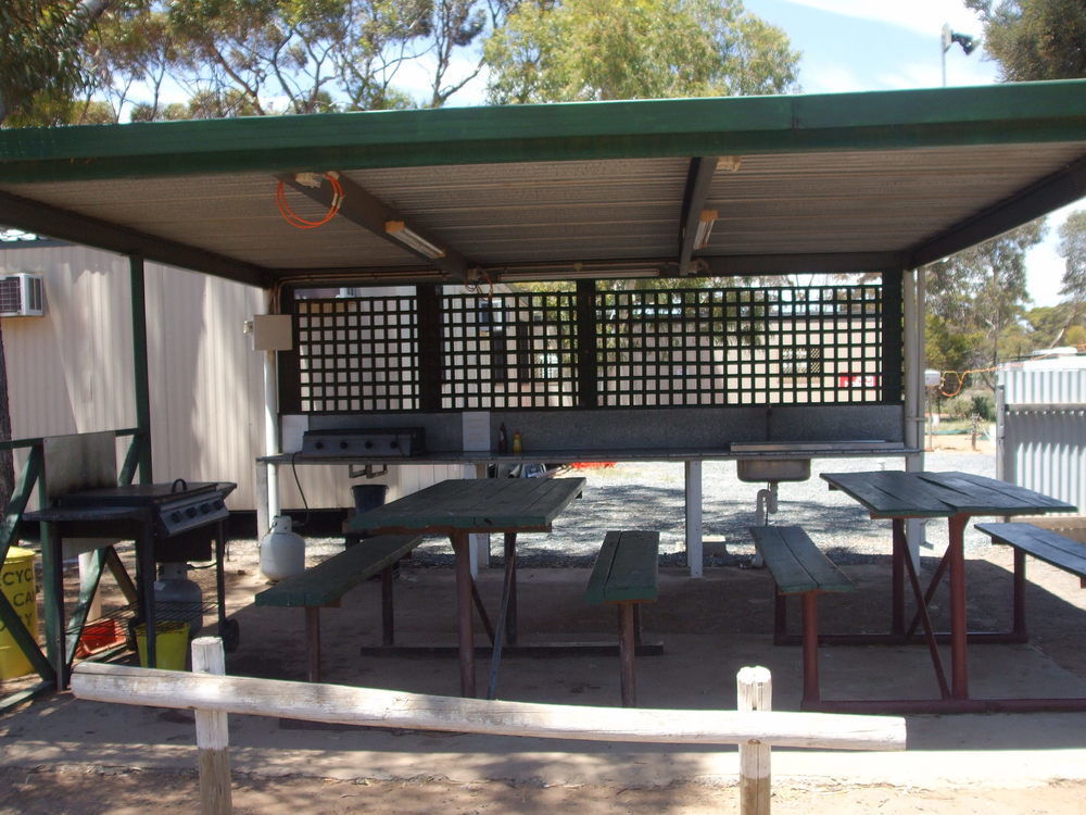 Acclaim Gateway Caravan Park Dundas エクステリア 写真
