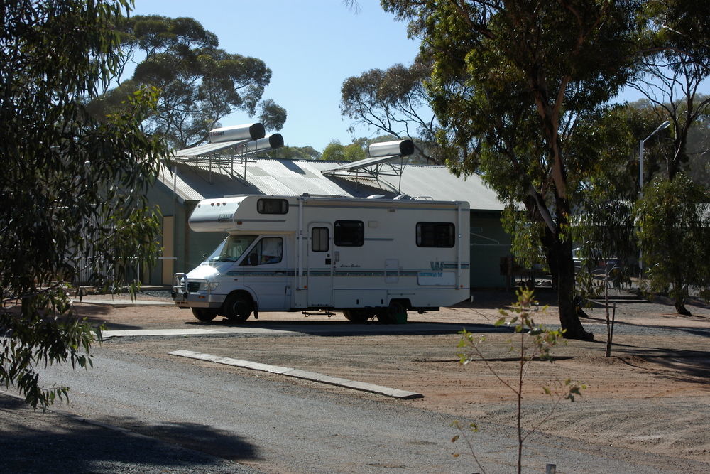 Acclaim Gateway Caravan Park Dundas エクステリア 写真