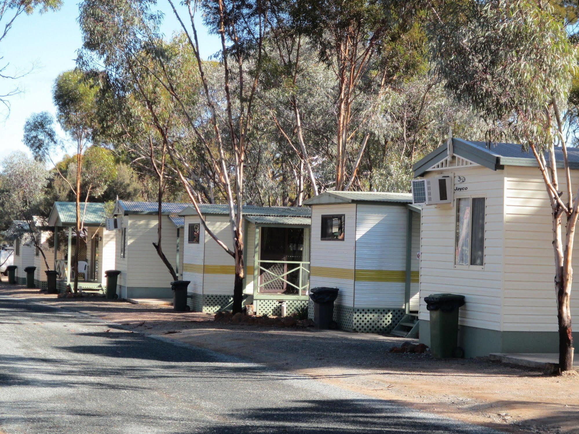 Acclaim Gateway Caravan Park Dundas エクステリア 写真
